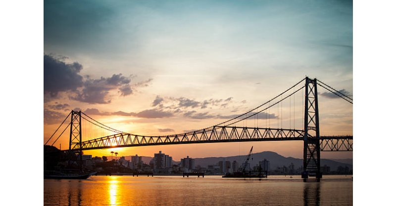  Florianópolis / Ponte Hercílio Luz terá mão única em horários de pico