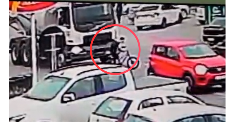  Garopaba / Adolescente é atropelado após ficar em ponto-cego de caminhão 