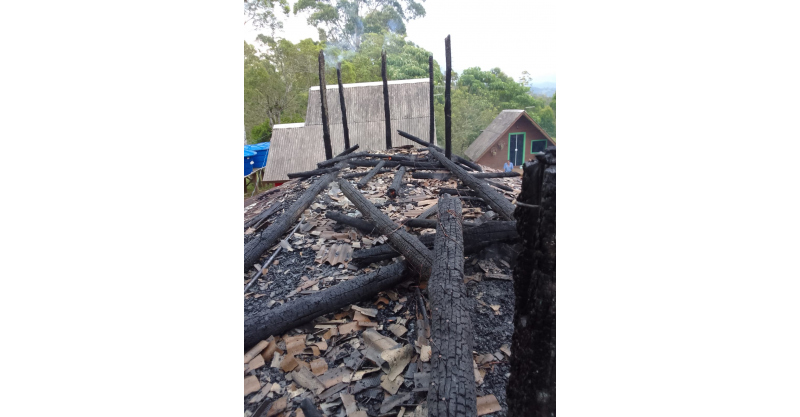  Imaruí / Incêndio destrói imóvel no município na tarde desta quinta (28)