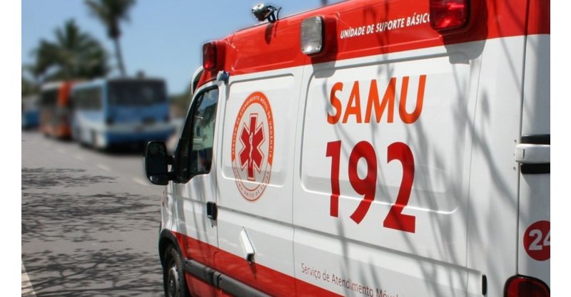  Imbituba / Mulher sai para andar de patins, sofre queda e vai parar no hospital  da cidade