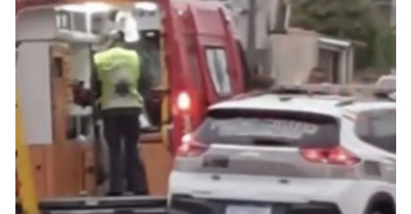    Laguna / Homem fica ferido após ser atingido no pescoço com garrafa quebrada durante briga na cidade