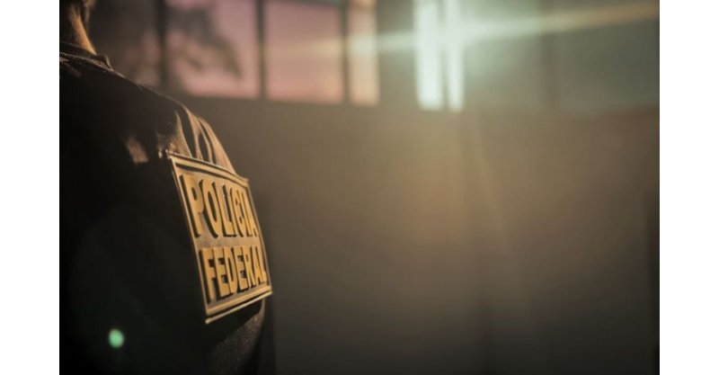  Tubarão / Polícia Federal combate contrabando de alimentos e realiza buscas  na cidade