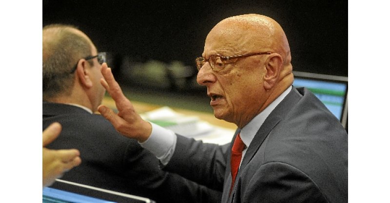 Amin enfrenta Moraes, que se encolhe diante da autoridade moral do catarinense