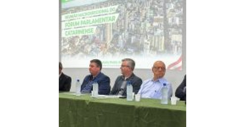 Amin participa de reunião do Fórum Parlamentar Catarinense em Chapecó e sinaliza semana de grandes emoções em Brasília