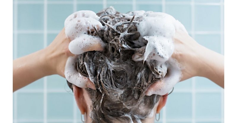 Anvisa manda tirar do mercado shampoos, pomada e loção; consumidores devem interromper o uso