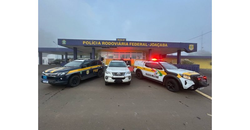 Ação conjunta da PRF e PMSC apreende R$ 1,5 milhão em drogas e veículo no Oeste de SC