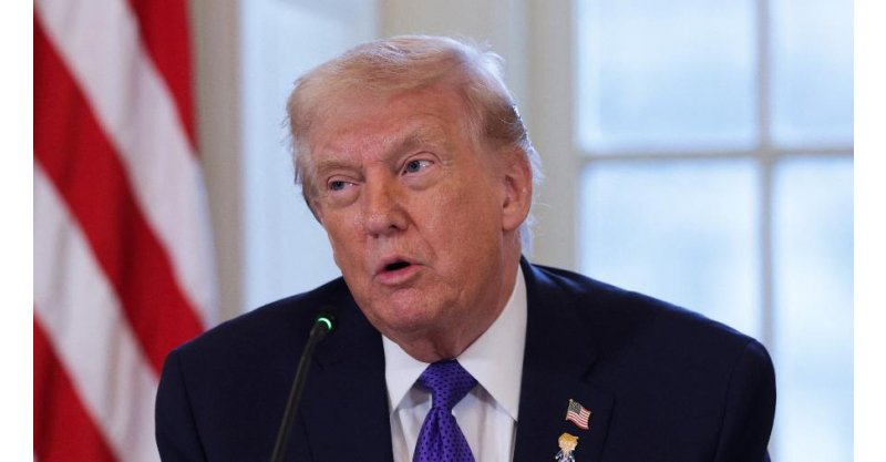 Após derrota na Suprema Corte, Trump diz que vai aumentar para 15% tarifas de importação