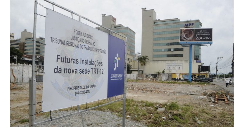 Avenida Beira-Mar Norte, em Florianópolis, vai receber nova sede do TRT-SC