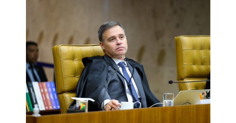 Avião com ministro do STF André Mendonça apresenta problema antes da decolagem em SP