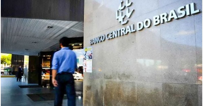 Banco Central eleva Selic para 15% ao ano, maior nível desde julho de 2006, e sinaliza pausa em ciclo de alta