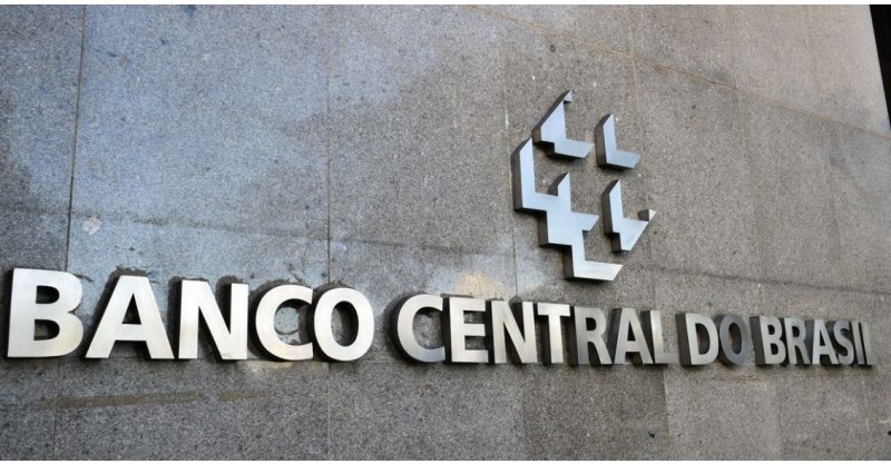 BC diz que Selic deve ser mantida em 15% por período prolongado