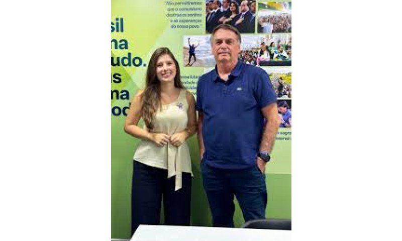 Biguaçu / Vereadora catarinense se destaca em evento nacional do PL ao lado de Bolsonaro