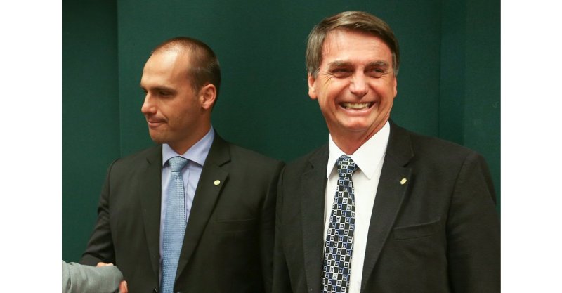 Bolsonaro e Eduardo são indiciados em inquérito sobre sanções dos EUA
