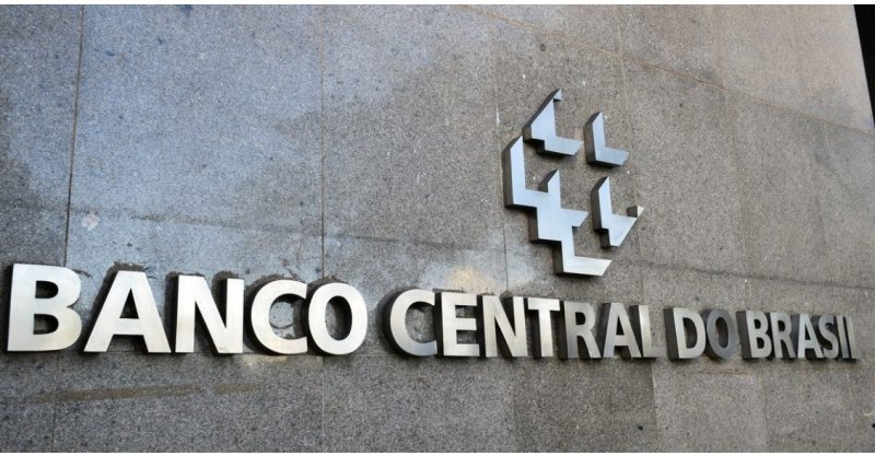 Brasileiros sacaram R$ 360 milhões em valores a receber em abril