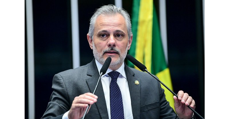 BRASÍLIA / Beto Martins deixa o Senado sob elogios de Flávio Bolsonaro e bancada do PL