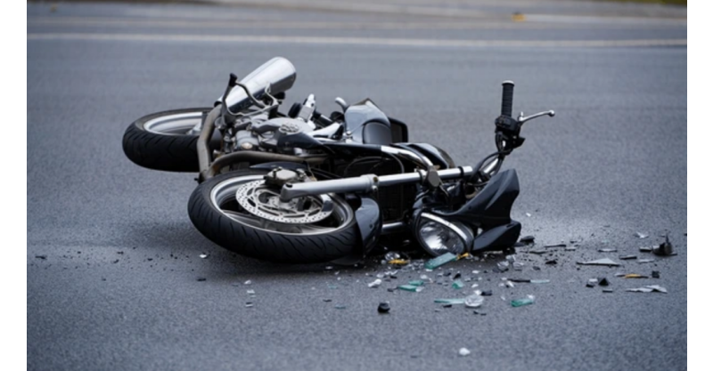 Casal sofre acidente de moto na estrada geral da Ribanceira, em Imbituba
