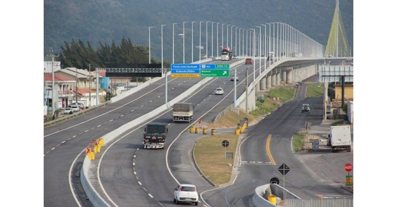CCR ViaCosteira estima mais de 790 mil veículos no Feriado do Trabalhador