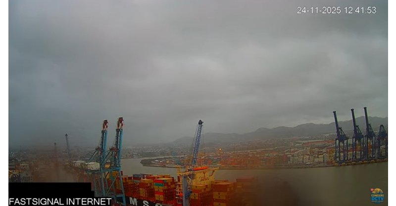 Porto de Itajaí / Ciclone força interrupção de operações no Porto do município