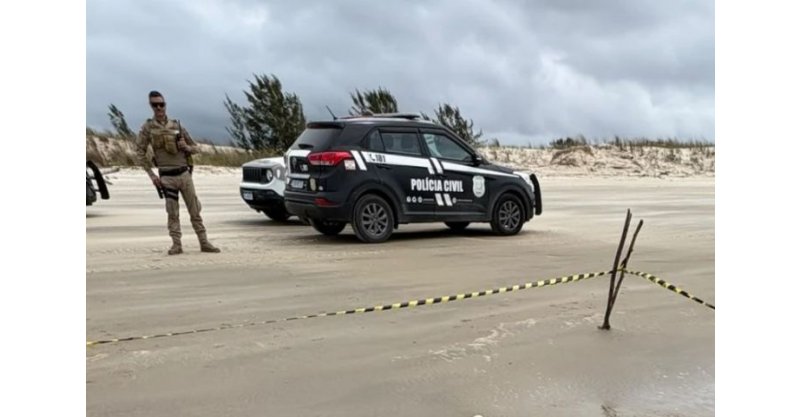 Corpo em decomposição é encontrado nu em praia de Imbituba