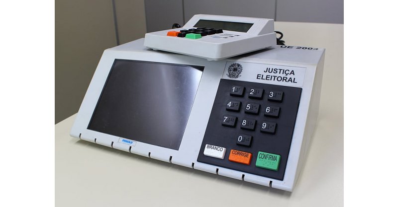 Disputa pelo Senado segue acirrada em Santa Catarina