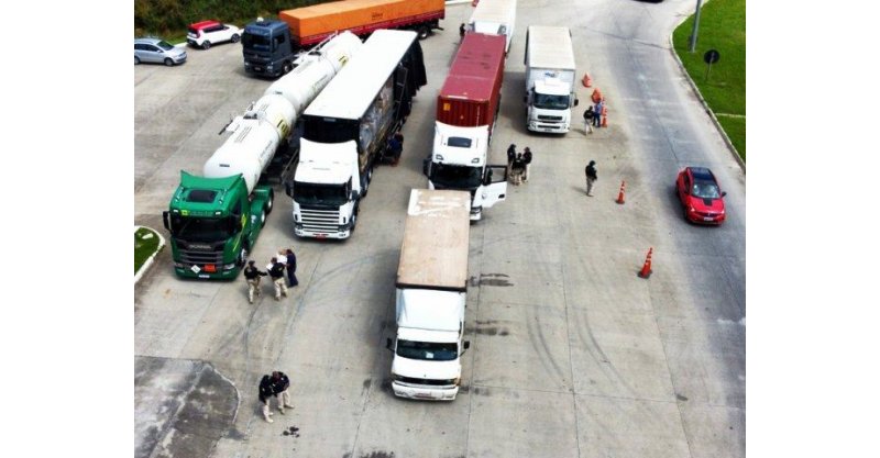 Empresa é obrigada a pagar mais de R$ 360 mil por excesso de carga na BR-101