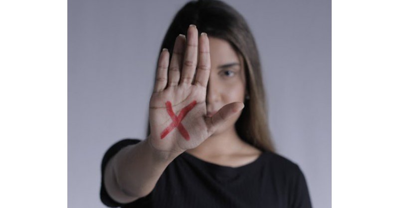 Estado soma 198 casos diários de violência contra a mulher