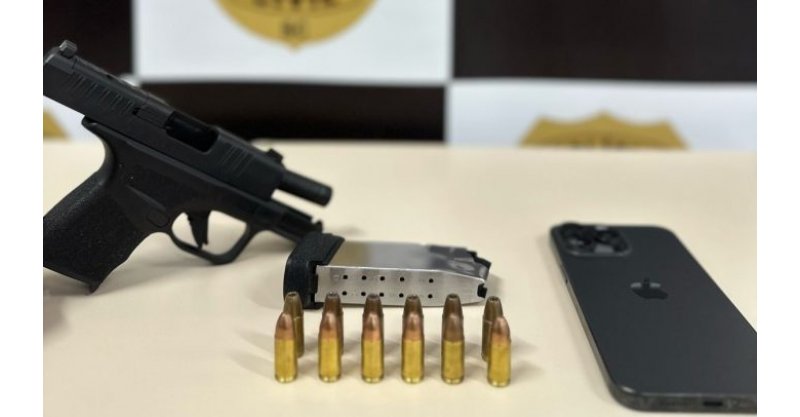 Falso policial civil é preso suspeito de dar golpes em lojas de grife e restaurantes finos em SC