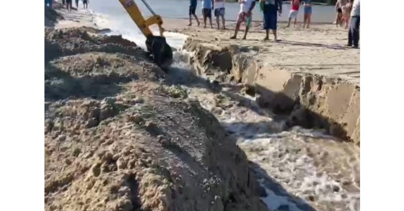 Fechamento da Barra de Ibiraquera gera revolta entre moradores e pescadores