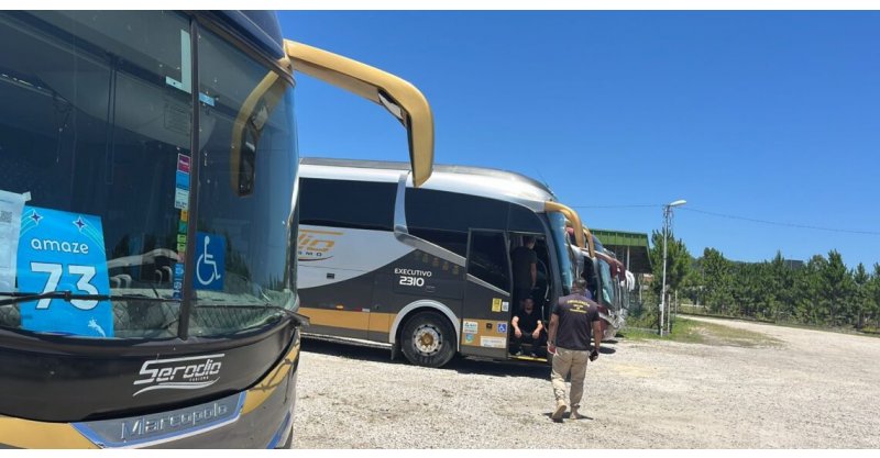 Florianópolis intensifica fiscalização de ônibus de turismo no verão