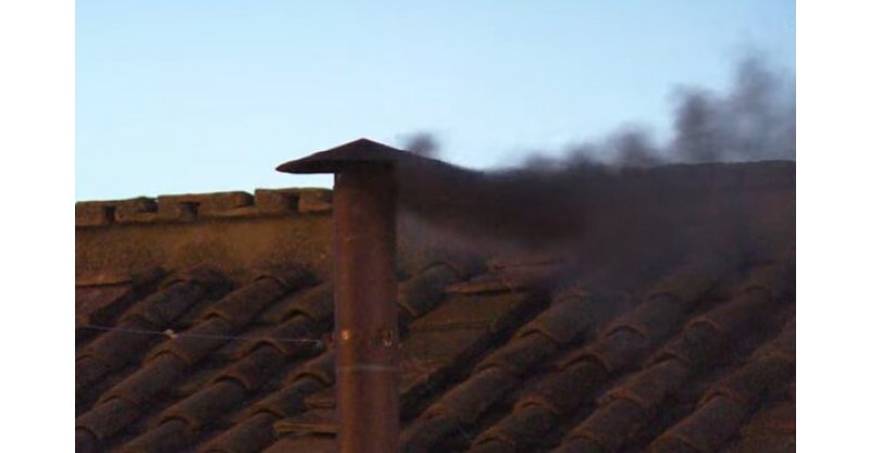Fumaça preta: Capela Sistina divulga resultado do primeiro dia de conclave