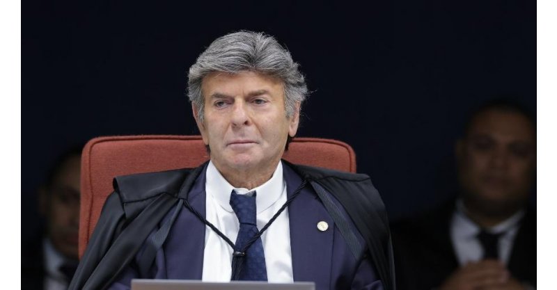 Fux vota pela absolvição de Bolsonaro em todos os crimes e condena Mauro Cid