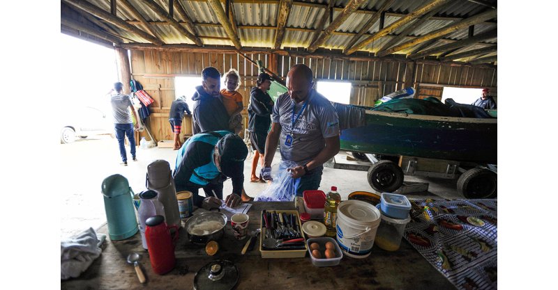 Garopaba / Prefeitura entrega cestas básicas e camisetas térmicas/pescadores como incentivo/pesca na safra da tainha