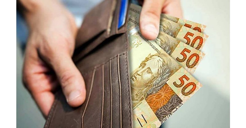Governo de SC pagará metade do 13º salário dos servidores públicos em 15 de julho