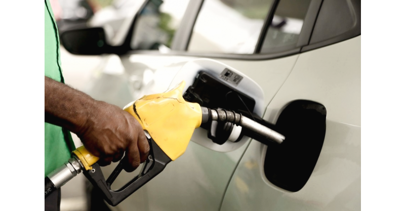Governo Lula zera impostos federais sobre gasolina e dá subvenção extra ao diesel a 16 dias do segundo turno