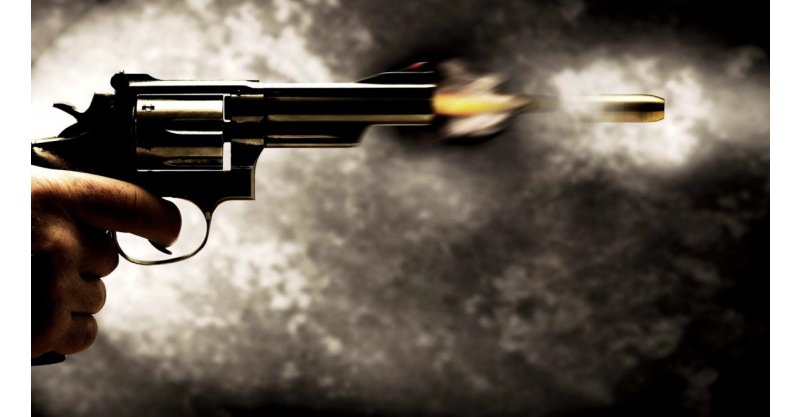 IMBITUBA /  Após briga de trânsito, homem dá tiros no meio da rua em plena luz do dia e é preso em casa com armas e munições
