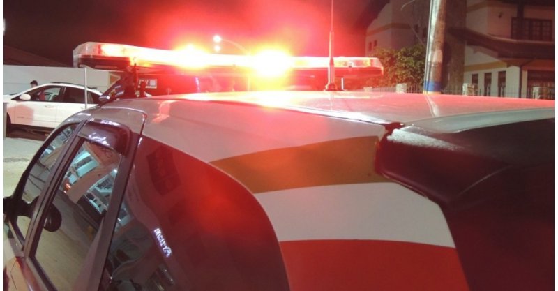 Imbituba / Bandidos arrombam e invadem residência em pleno dia na região central da cidade; joias, TV e semijoiais foram furtadas