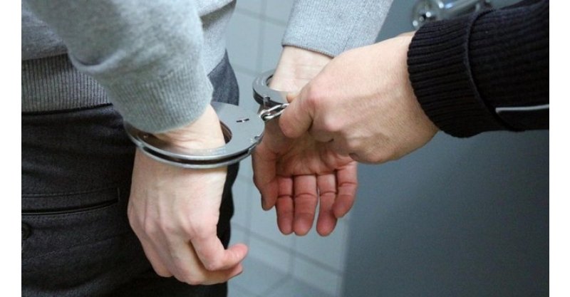 Imbituba / Ex-policial que invadiu casa e executou jovem em frente à esposa e filhos é condenado a 30 anos