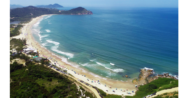 Imbituba ganha o mundo e encanta leitores na revista da Azul Linhas Aéreas