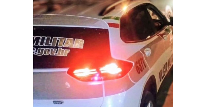 Imbituba / Homem é detido após quebrar janela de prédio público na cidade