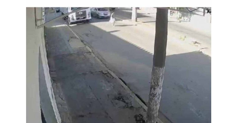 Imbituba / Mulher de 62 anos é atropelada em avenida movimentada