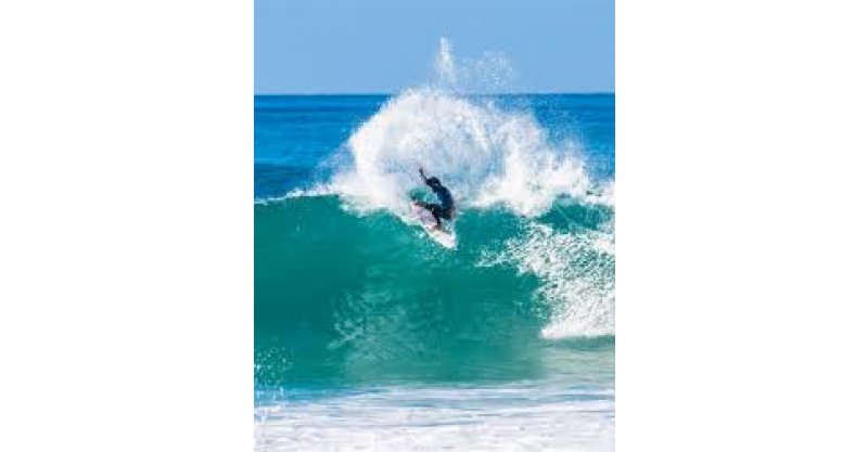 IMBITUBA / Quedas de favoritos, surfe de lendas e ‘Novas Ondas’: os destaques do 4º dia de WSL em SC