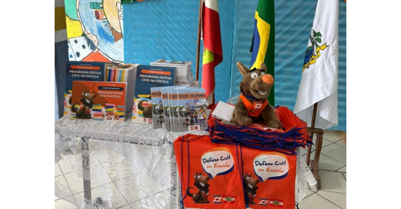 Imbituba recebe materiais do Programa Defesa Civil na Escola