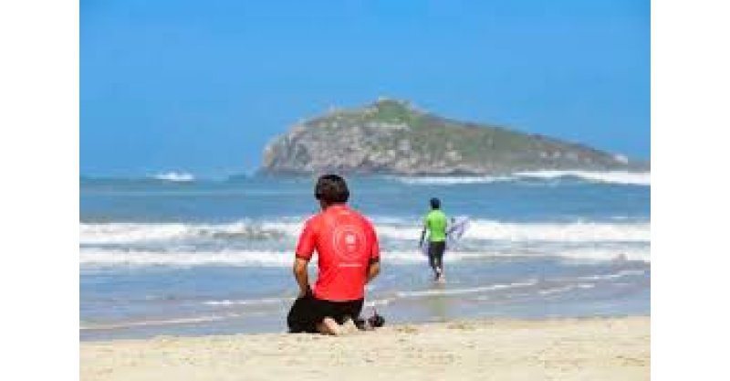 IMBITUBA / WSL em SC: Destaques do 1º dia agitam fãs e prometem baterias eletrizantes
