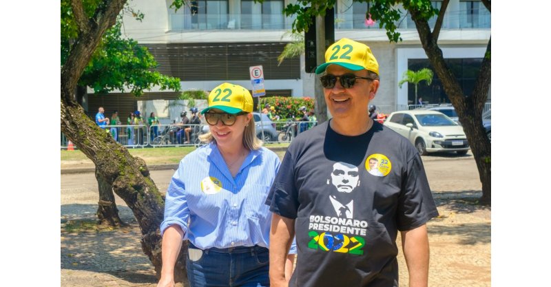 Jorginho Mello fica no Rio a convite de Flávio e participa de último ato de campanha