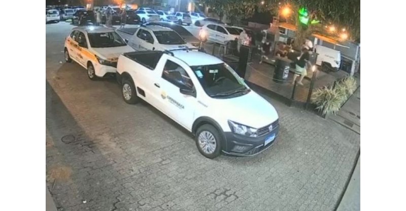 Jovem é executado a tiros em posto de combustíveis no sul de SC