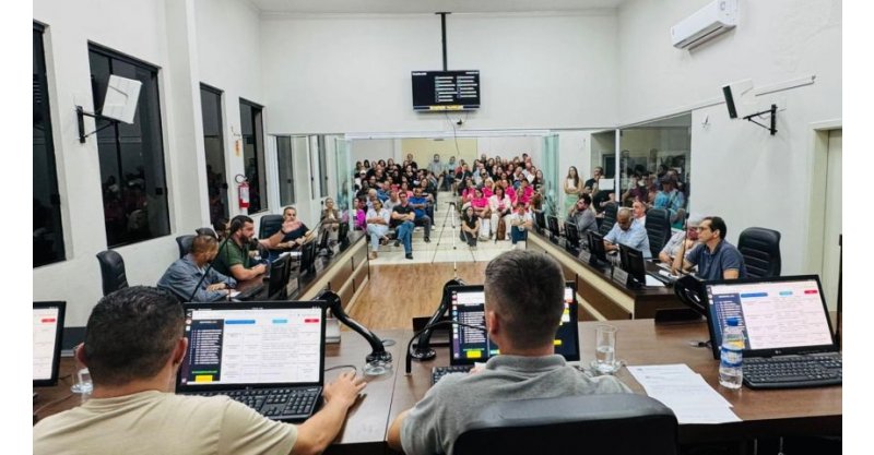 Laguna / Acordo obriga Câmara a reduzir cargos comissionados e fazer concurso público