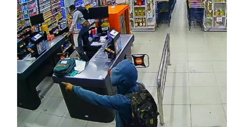 LAGUNA / Ladrões invadem supermercado de madrugada, levam chocolates e ameaçam funcionárias durante o crime