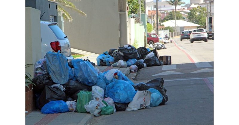 LAGUNA / Prefeitura suspende edital de coleta de lixo após decisão do TCE