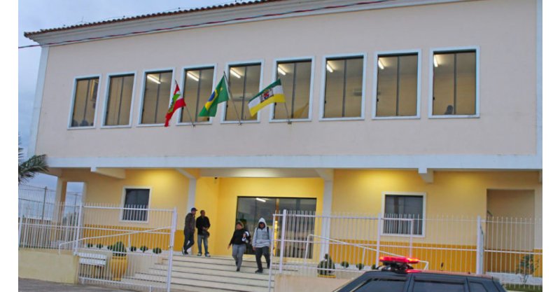 Laguna / Vereadores do município aprovam reajuste de salários para agentes políticos em 2025