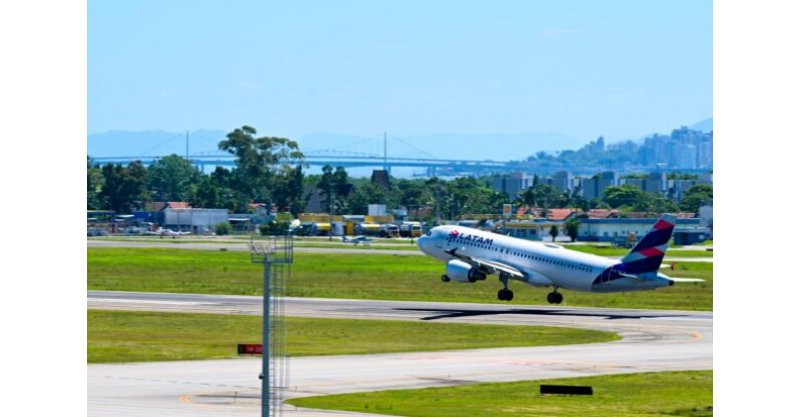 Latam acrescenta dois horários de voos em sua operação no aeroporto de Jaguaruna